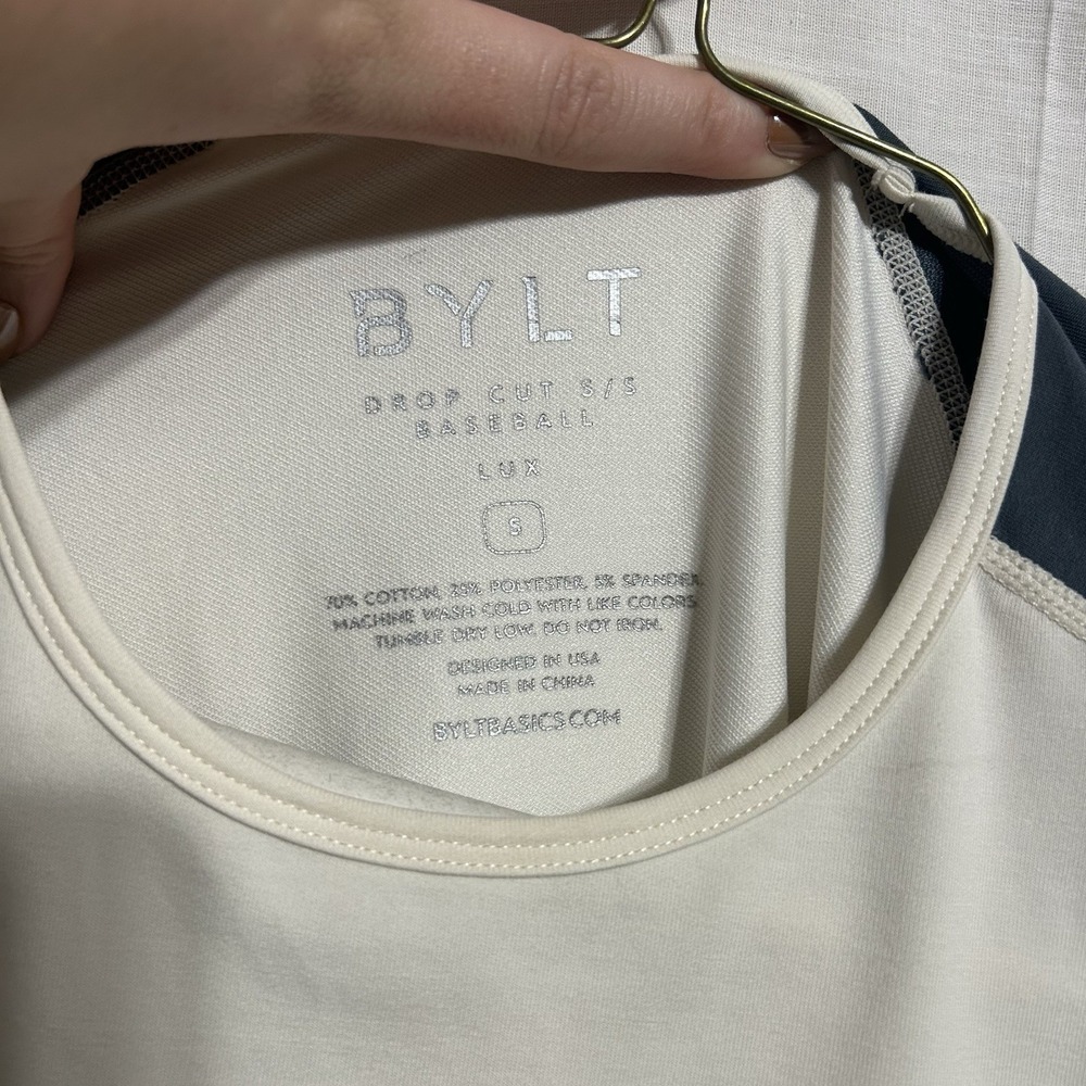 BYLT Shirt Mens Cream Navy Drop Cut Baseball Lux 3/4‎ Sleeve Size Small - Picture 4 of 5